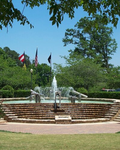 City_Hall_Fountain,_Peachtree_City,_Georgia